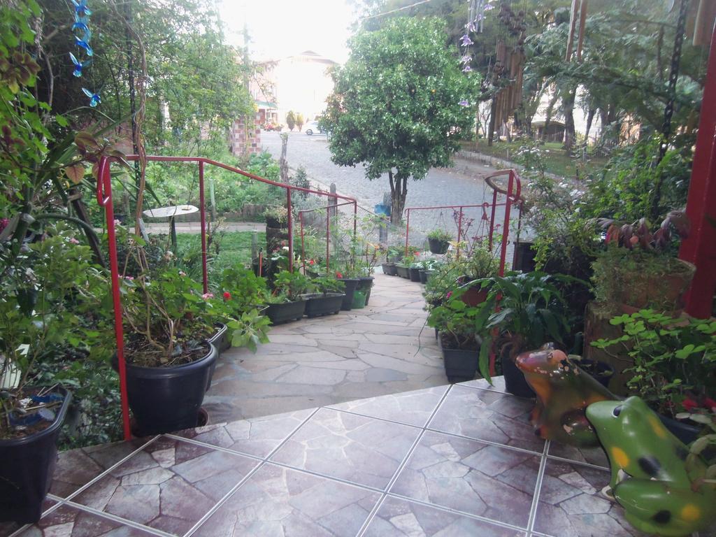Pousada Vila Suica Canela Bagian luar foto